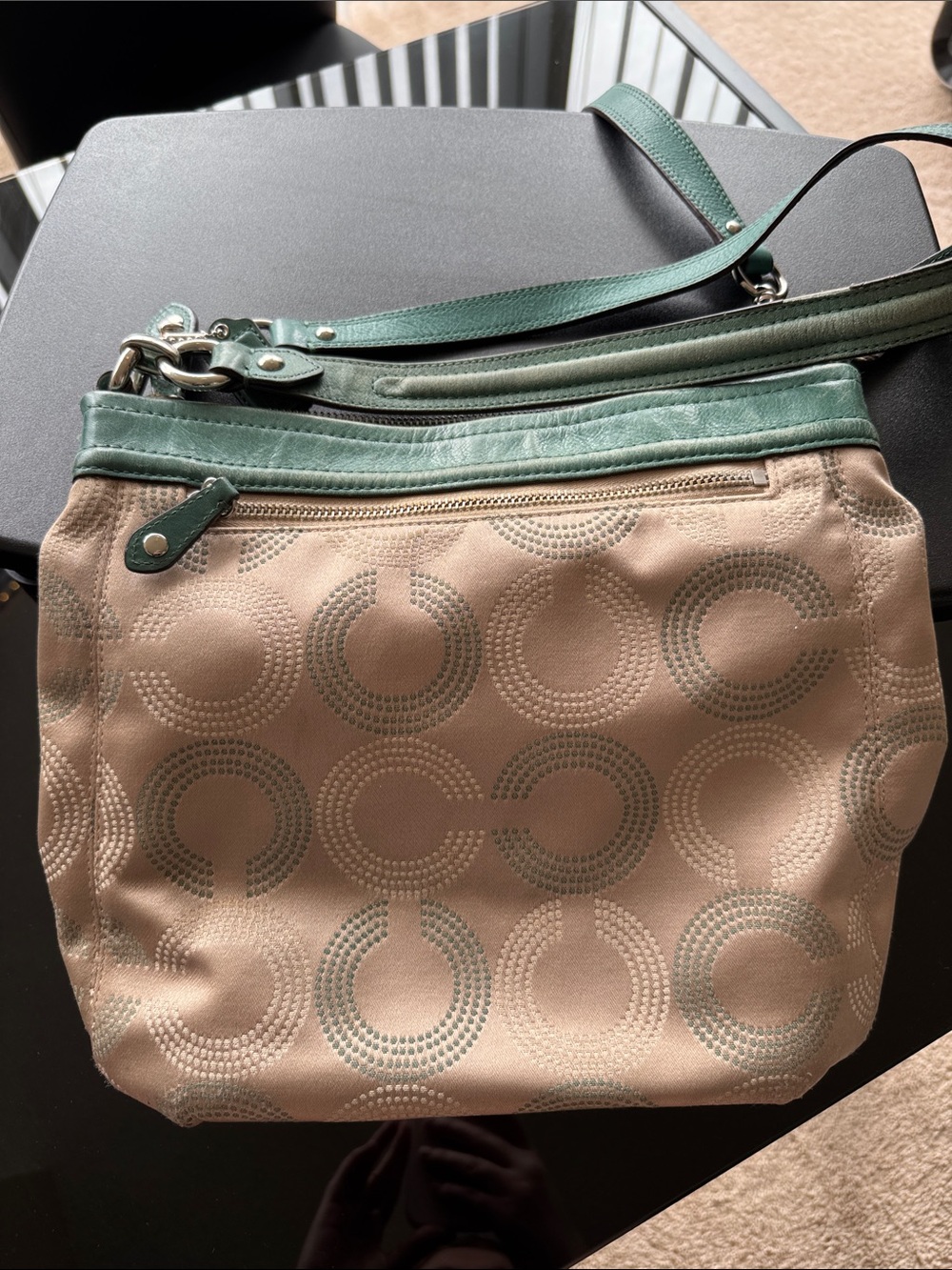Y2K Coach Ashley Beige Jacquard Dot Shoulder Bag with Green Leather Trim - Picture 2 of 4